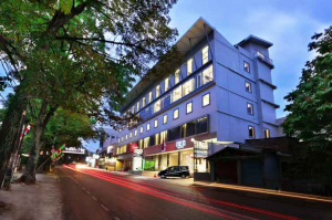 Hotel NEO Dipatiukur by ASTON